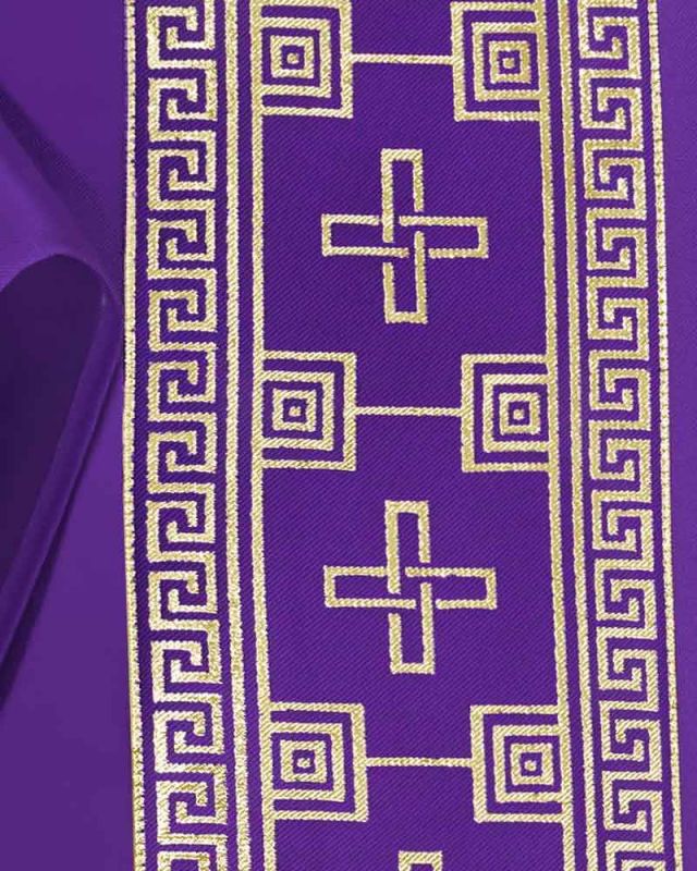 Dalmatik violett, Mittelstab mit gold eingewebten Kreuzen